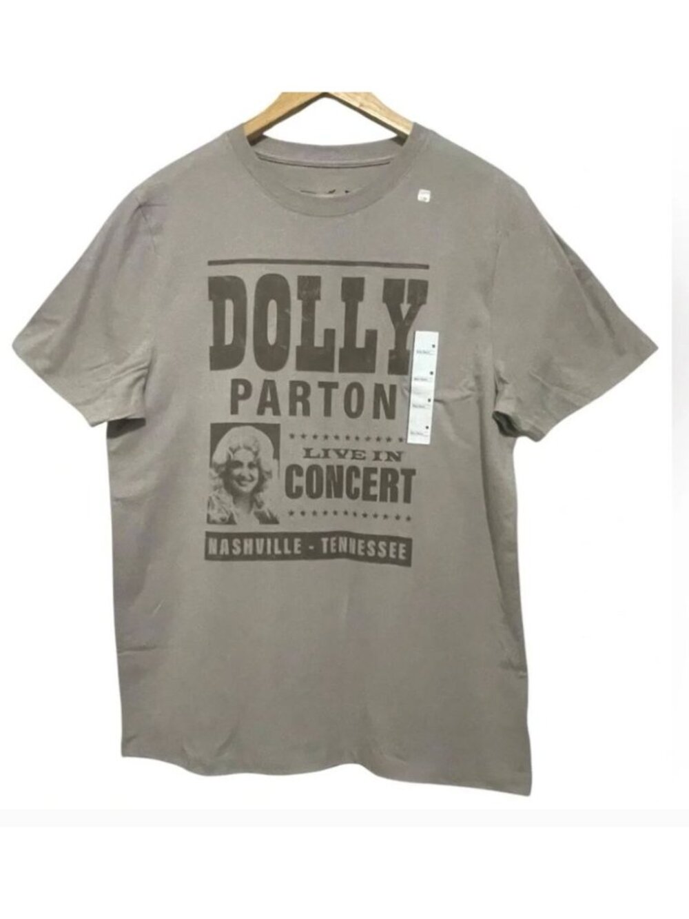 NWT Men's M Dolly Parton Live In Concert Beige Graphic T-Shirt, Goodfellow & Co - Picture 2 of 4